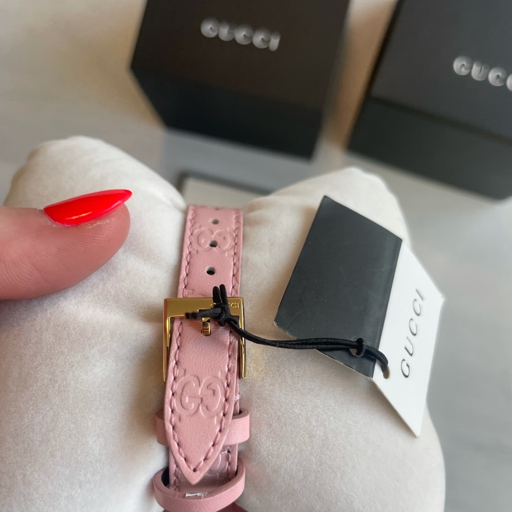 ❌SOLD❌Gucci Swiss G-Timeless Pink Leather Strap Watch - Picture 7 of 12
